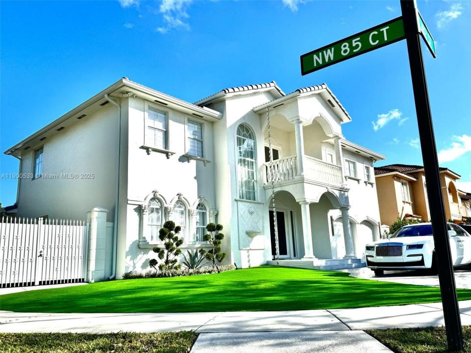 8521 NW 162nd St, Miami Lakes, 佛羅里達州 33016, 美國