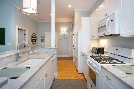 32 Carey Street 2C, Newport, Rhode Island 02840, États-Unis