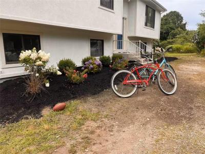 16 Pleasant View Drive, Little Compton, RI 02837, USA
