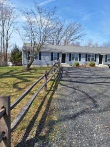 8 Deluca Street A, Johnston, Rhode Island 02919, Estados Unidos