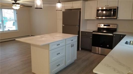 8 Deluca Street A, Johnston, Rhode Island 02919, Estados Unidos