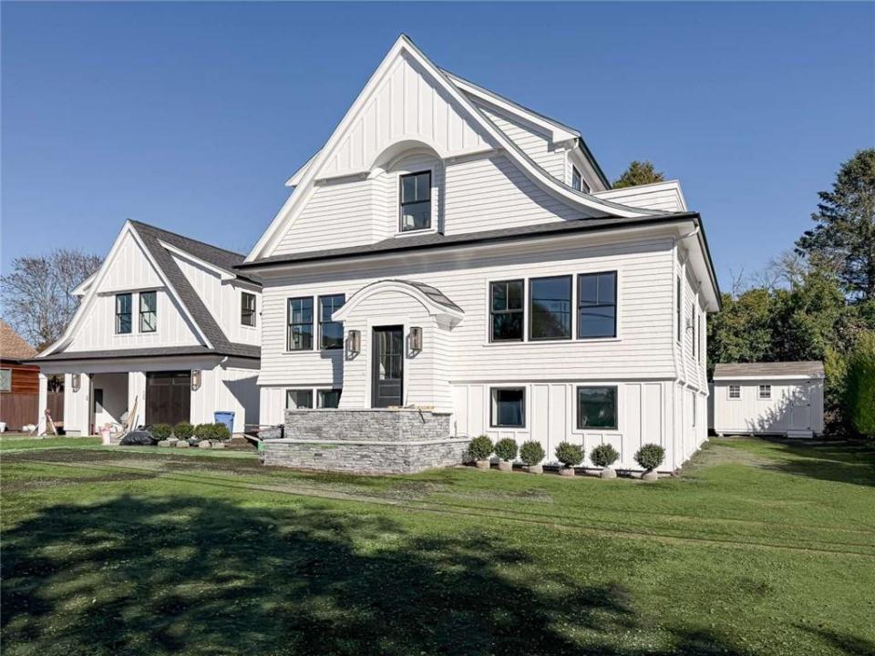 84 Allston Avenue, Middletown, Rhode Island 02842