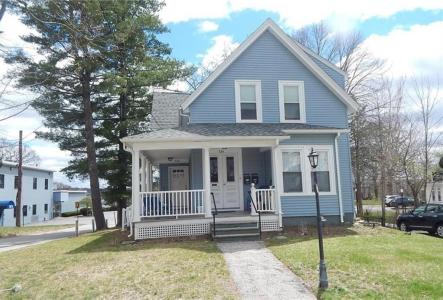 532 Blackstone Street 1, Woonsocket, רוד איילנד 02895, ארצות הברית של אמריקה