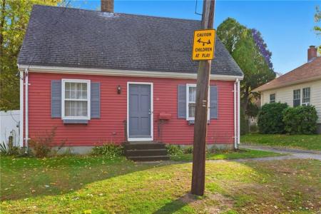 81 Sprague Avenue, East Providence, 로드아일랜드 02915, 미국