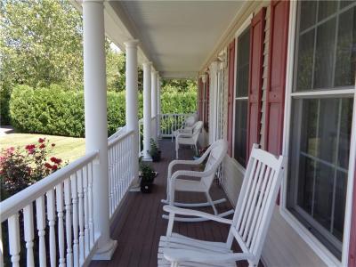 9 Gray Coach East, Cranston, Rhode Island 02921