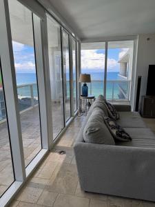 1800 S. Ocean Dr. 1210, Hallandale Beach, Florida 33009