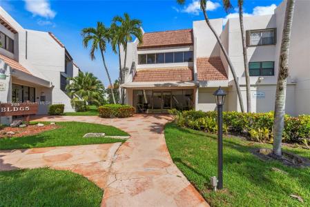301 Racquet Club Rd 103, Weston, Florida 33326, USA