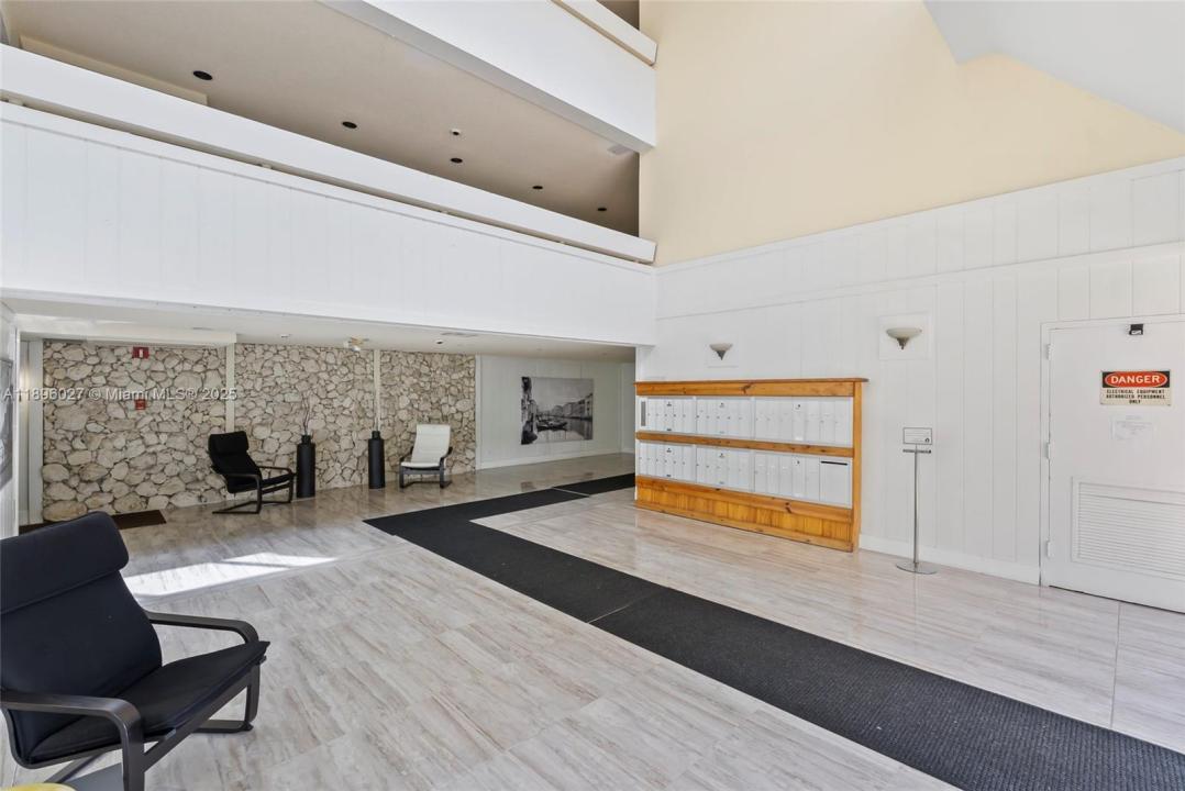 301 Racquet Club Rd 103, Weston, Flórida 33326, Estados Unidos