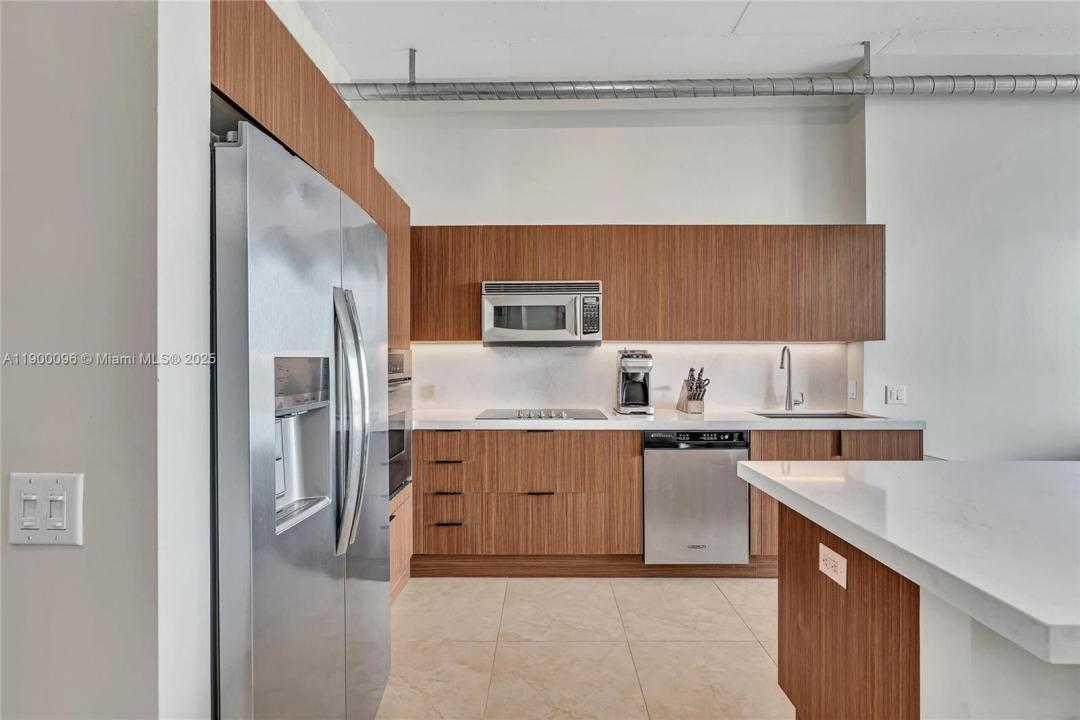 3029 NE 188th St 503, Aventura, Florida 33180, USA