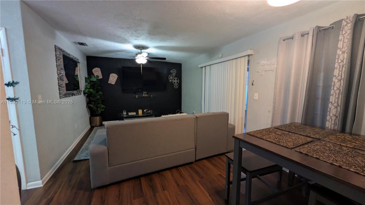 19374 NW 30th Ct, Miami Gardens, Floride 33056, États-Unis