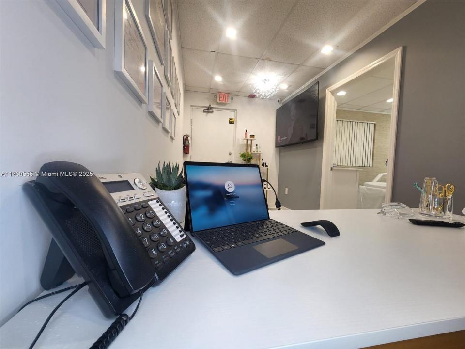 13205 SW 137 Ave, Kendall, Флорида 33186, Соединенные Штаты