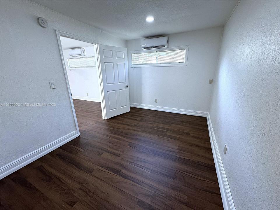 1025 NW 7th Ave B, Fort Lauderdale, Floryda 33311, USA