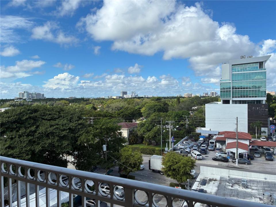 1650 Coral Way 808, Miami, フロリダ 33145, アメリカ合衆国