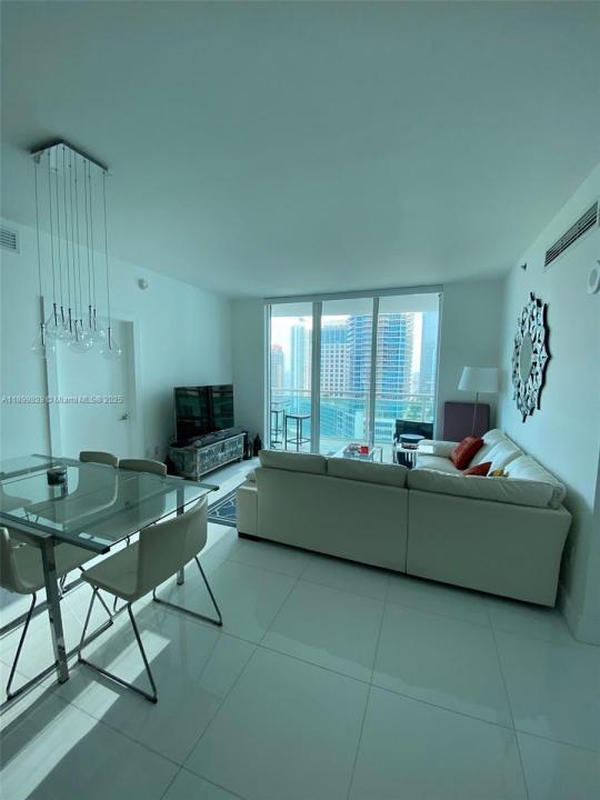 950 Brickell Bay Dr 2707, Miami, Flórida 33131, Estados Unidos