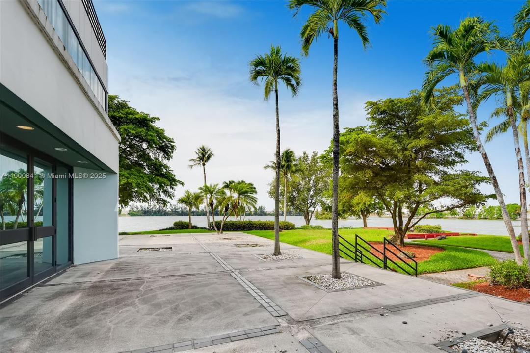 1800 NW 89th Pl, Doral, Flórida 33172, Estados Unidos