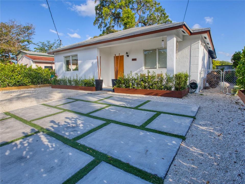 311 NW 95th St, Miami, Florida 33150