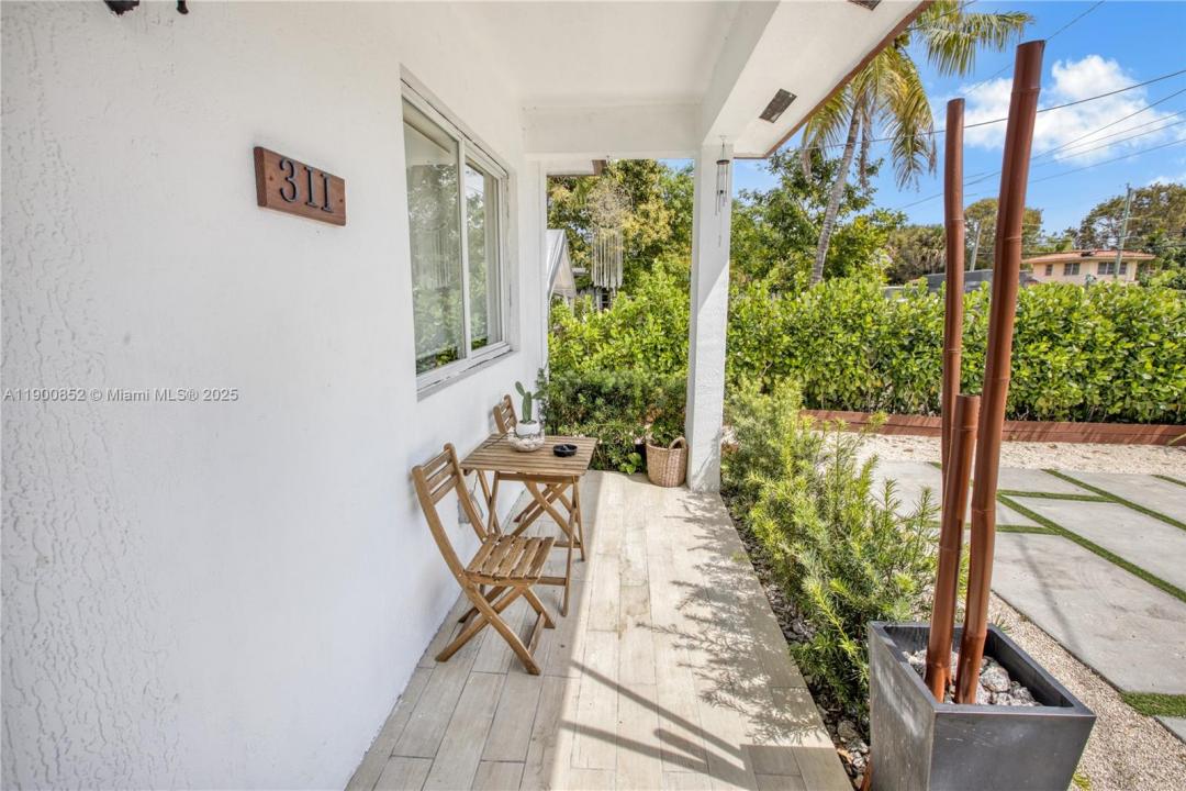 311 NW 95th St, Miami, Florida 33150