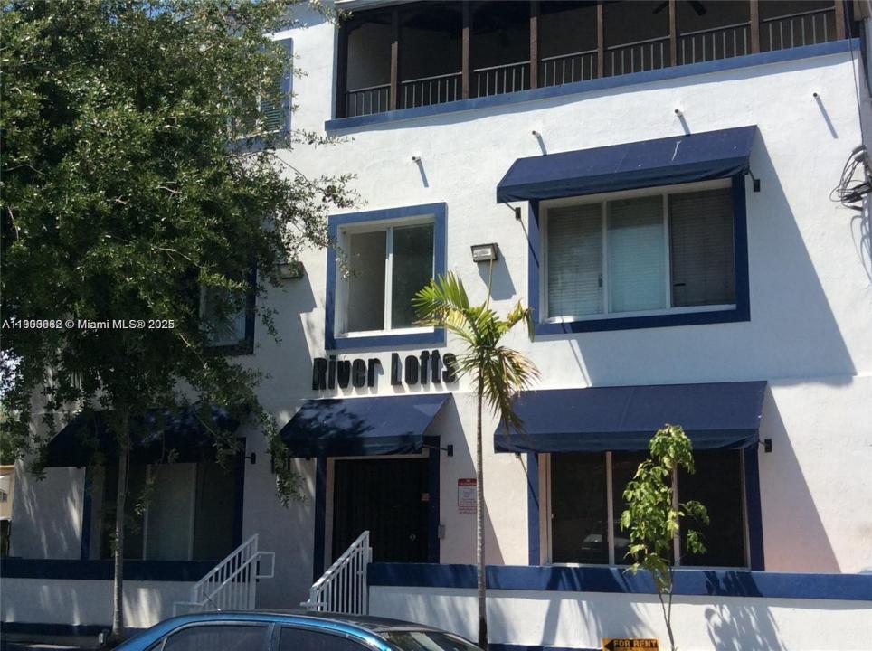 1021 NW 3rd St 206, Miami, フロリダ 33128, アメリカ合衆国