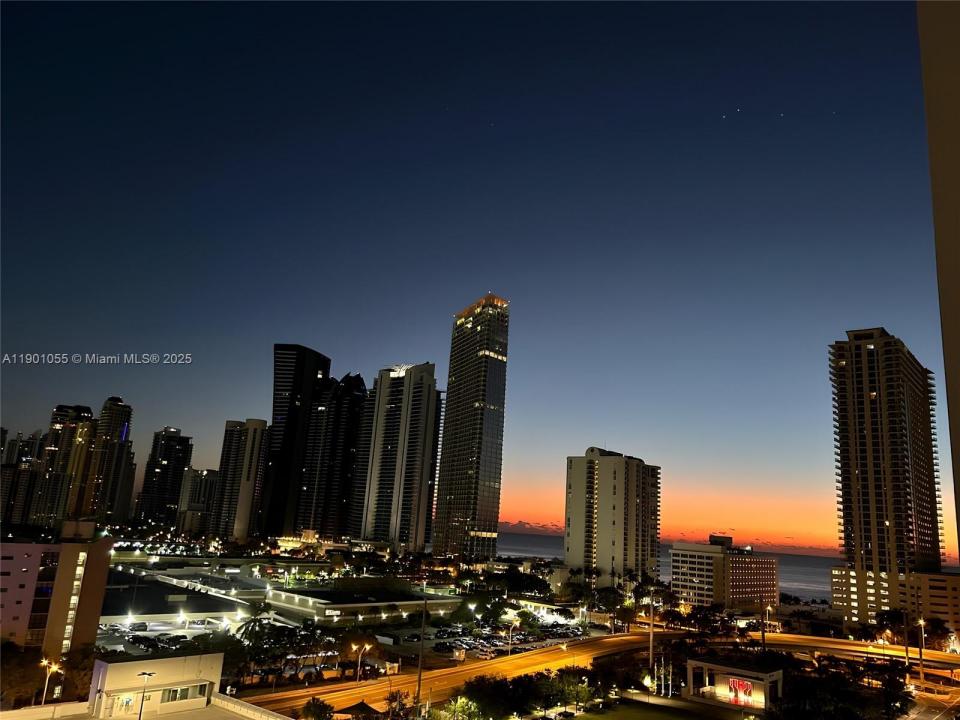 300 Sunny Isles Blvd 4-1101, Sunny Isles Beach, Florida 33160, Stati Uniti