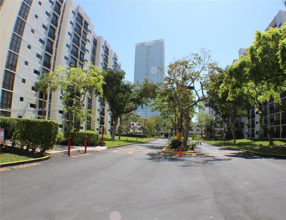 17021 N Bay Rd 123, Sunny Isles Beach, Floride 33160, États-Unis