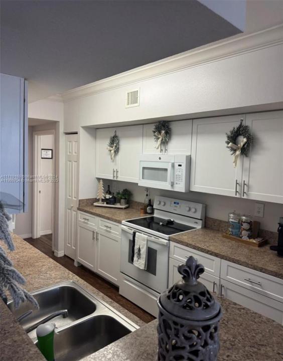 11700 SW 2nd St 13307, Pembroke Pines, Flórida 33025, Estados Unidos