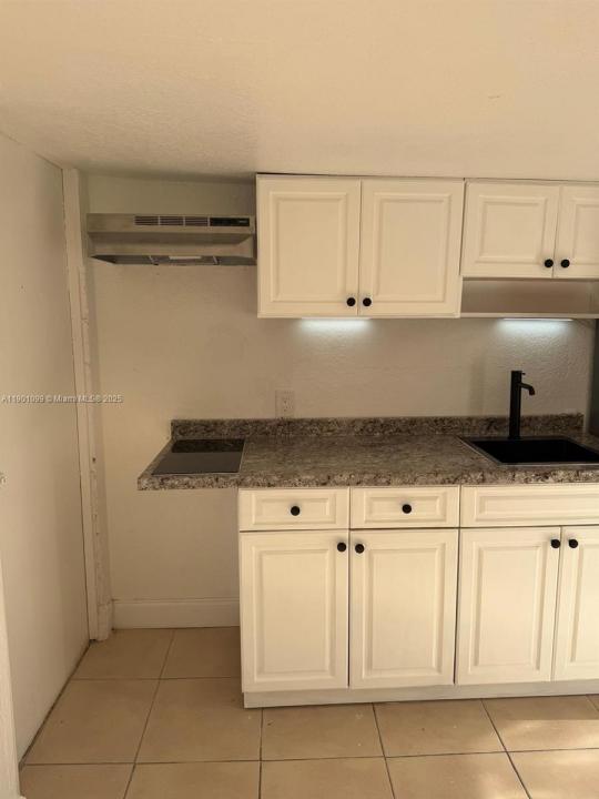 2660 NE 212th Ter R, Miami, فلوريدا 33180, الولايات المتحدة