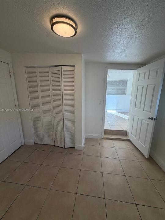 2660 NE 212th Ter R, Miami, فلوريدا 33180, الولايات المتحدة