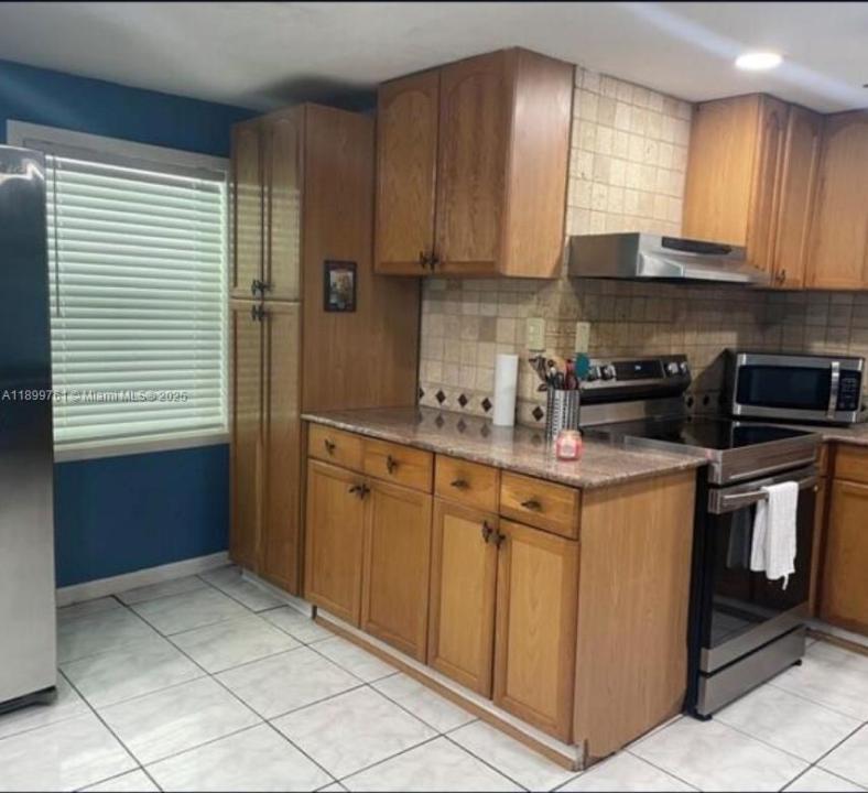 1708 S Saint Lucie Ct, Fort Pierce, Flórida 34949, Estados Unidos