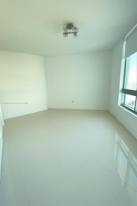350 S Miami Ave 3811, Miami, فلوريدا 33130, الولايات المتحدة