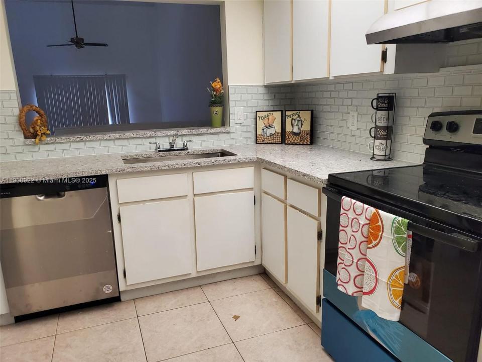 4206 SW 87th Ter 4206, Davie, Florida 33328