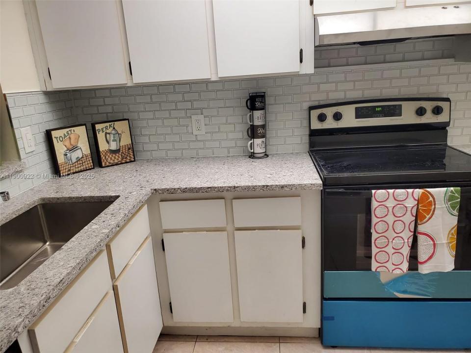 4206 SW 87th Ter 4206, Davie, Florida 33328
