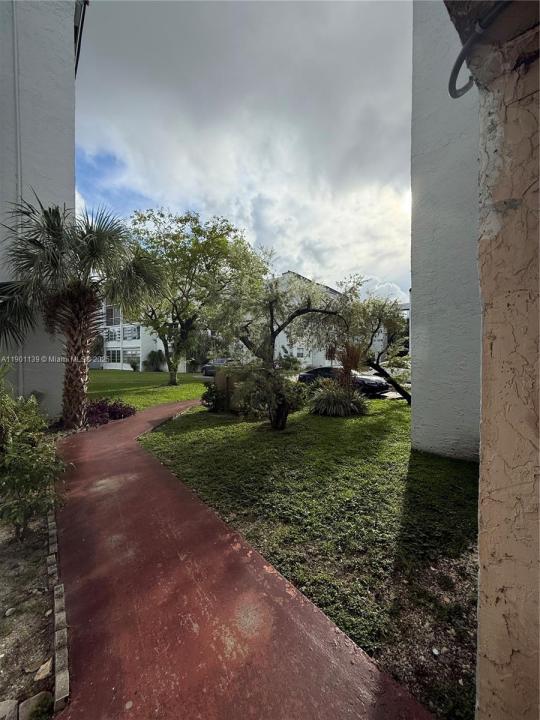 2850 Somerset Dr 202L, Lauderdale Lakes, Florida 33311, Stati Uniti