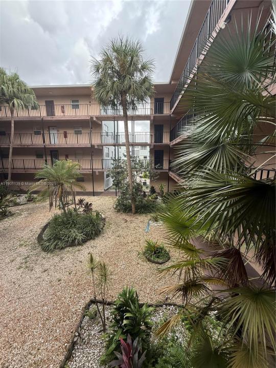 2850 Somerset Dr 202L, Lauderdale Lakes, Florida 33311, Stati Uniti