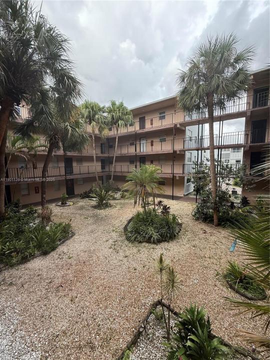 2850 Somerset Dr 202L, Lauderdale Lakes, Florida 33311, Stati Uniti