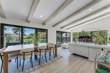 516 NE 6th Ave, Deerfield Beach, פלורידה 33441, ארצות הברית של אמריקה 