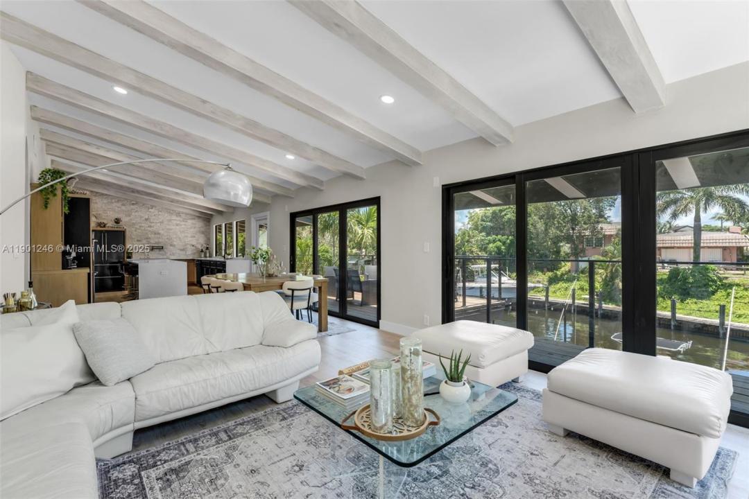 516 NE 6th Ave, Deerfield Beach, פלורידה 33441, ארצות הברית של אמריקה