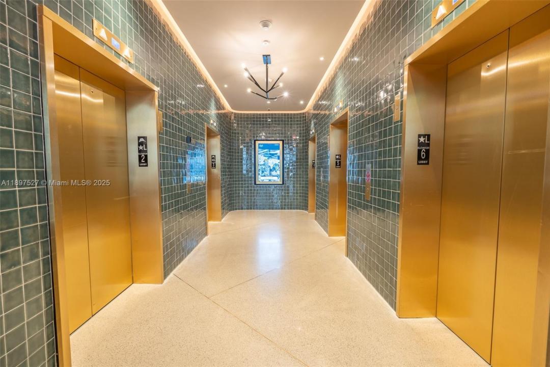 601 NE 1st Ave 4213, Miami, Florida 33132, Estados Unidos