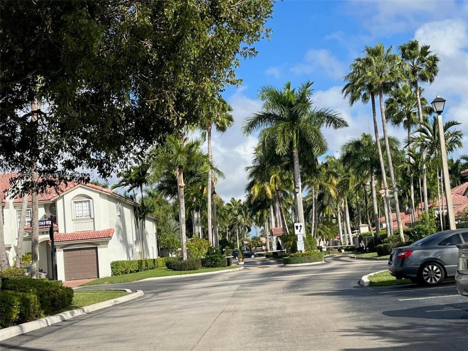 5078 NW 114th Path, Doral, Florida 33178
