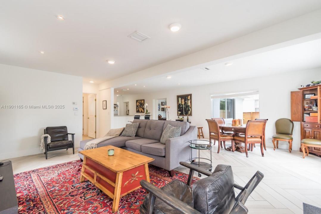 44 NW 40th St, Miami, Florida 33127