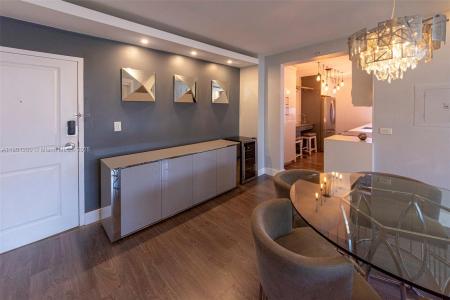 401 69th St 212, Miami Beach, Florida 33141, USA