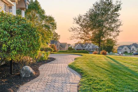 28 Carmel Heights, Wappinger, 紐約州 12590, 美國