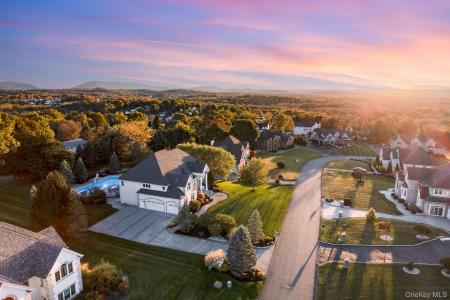 28 Carmel Heights, Wappinger, 紐約州 12590, 美國
