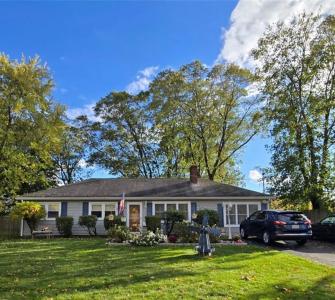 158 Underwood Avenue, Warwick, RI 02888, USA