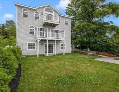 67 Lawrence Court, Tiverton, Rhode Island 02878, Estados Unidos
