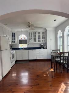 67 Lawrence Court, Tiverton, Rhode Island 02878, Estados Unidos