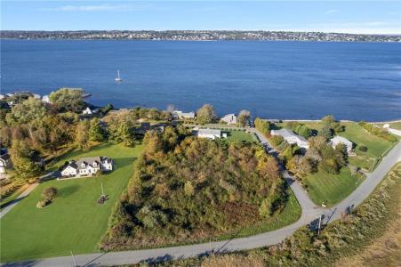 Seapowet Avenue, Tiverton, רוד איילנד 02878, ארצות הברית של אמריקה