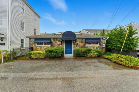 170 Franklin Street, Bristol, RI 02809, USA