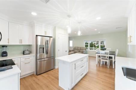 446 Atlantic Avenue, Westerly, Rhode Island 02891, USA