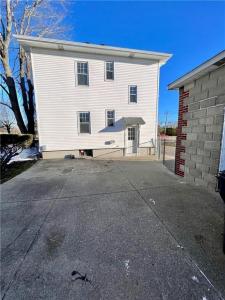 1577 Cranston Street 2, Cranston, Rhode Island 02920