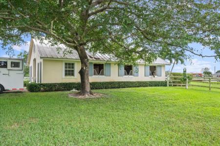 15416 Sunnyland Lane Barn, Wellington, Florida 33414